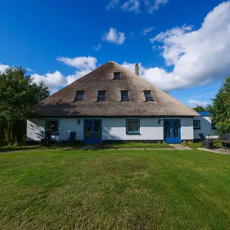 Bed and Breakfast De Oude Skuur Ooi 3*