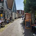 Oda ve Kahvaltı De Oude Skuur Ooi Oosterend (Texel)