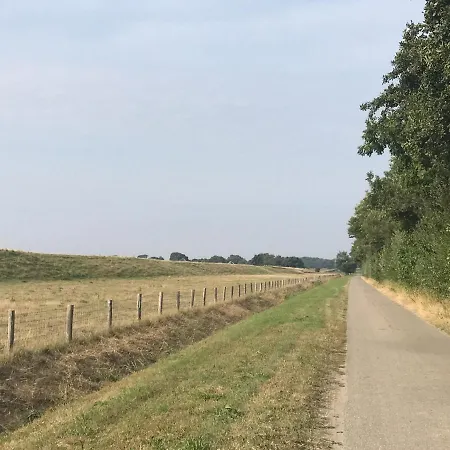 De Oude Skuur Ooi Bed & Breakfast