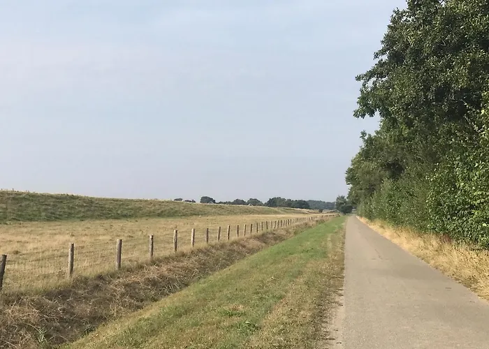 De Oude Skuur Ooi Bed and breakfast